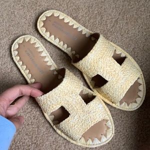 New Jeffrey Campbell Raffia Sandals Size 8